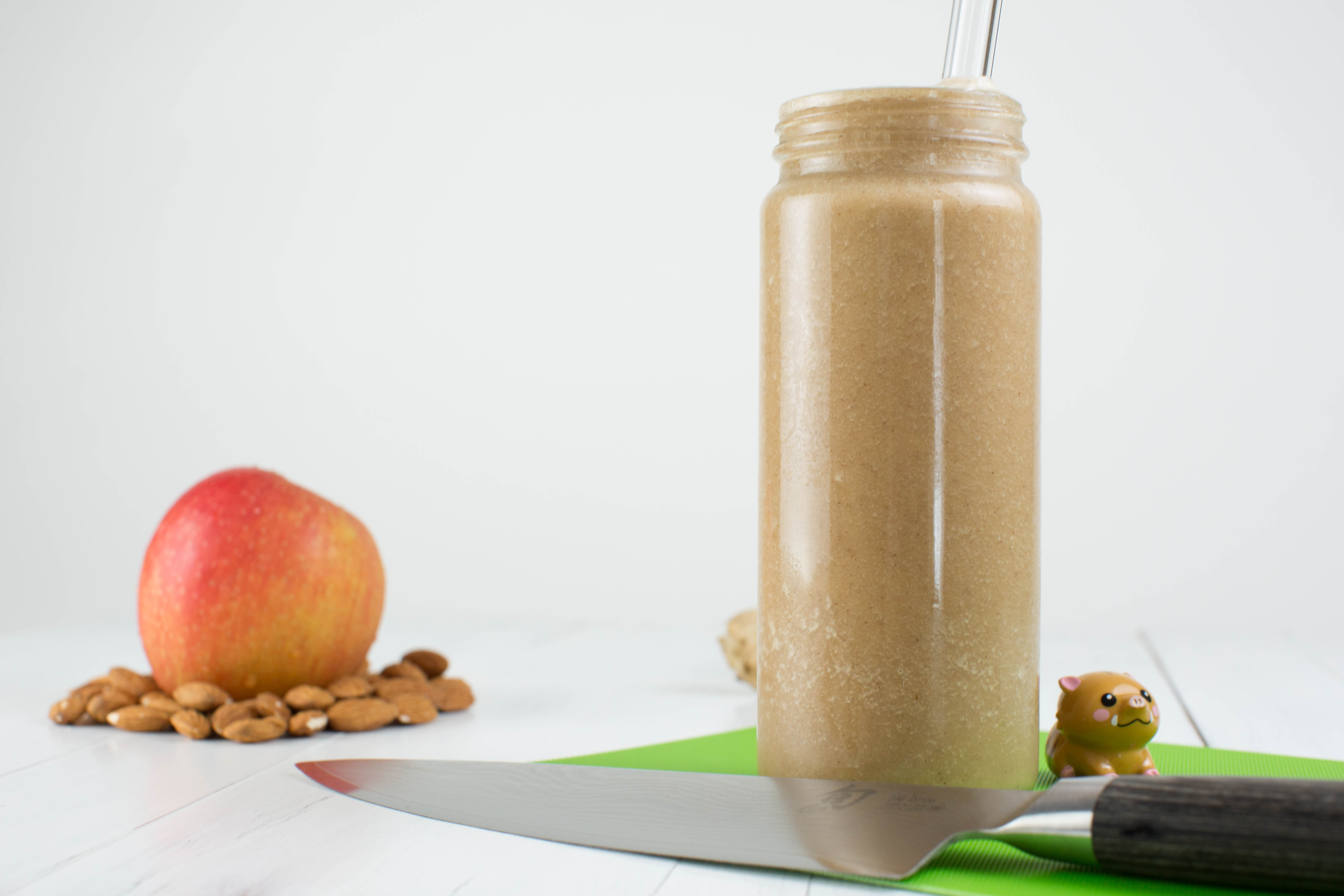 Medical Medium's Apple Pie Smoothie 